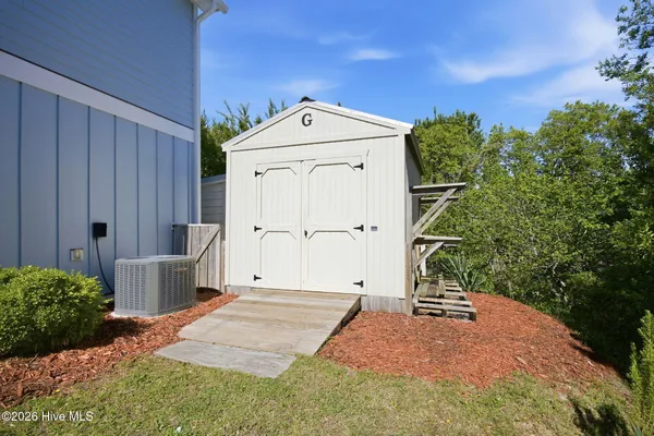 $1,174,900 | 108 Dorothy Court, Emerald Isle, NC 28594