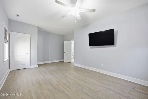 $1,174,900 | 108 Dorothy Court, Emerald Isle, NC 28594