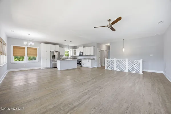 $1,174,900 | 108 Dorothy Court, Emerald Isle, NC 28594