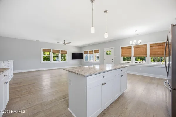 $1,174,900 | 108 Dorothy Court, Emerald Isle, NC 28594