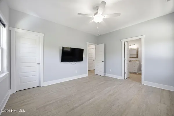 $1,174,900 | 108 Dorothy Court, Emerald Isle, NC 28594