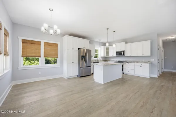 $1,174,900 | 108 Dorothy Court, Emerald Isle, NC 28594
