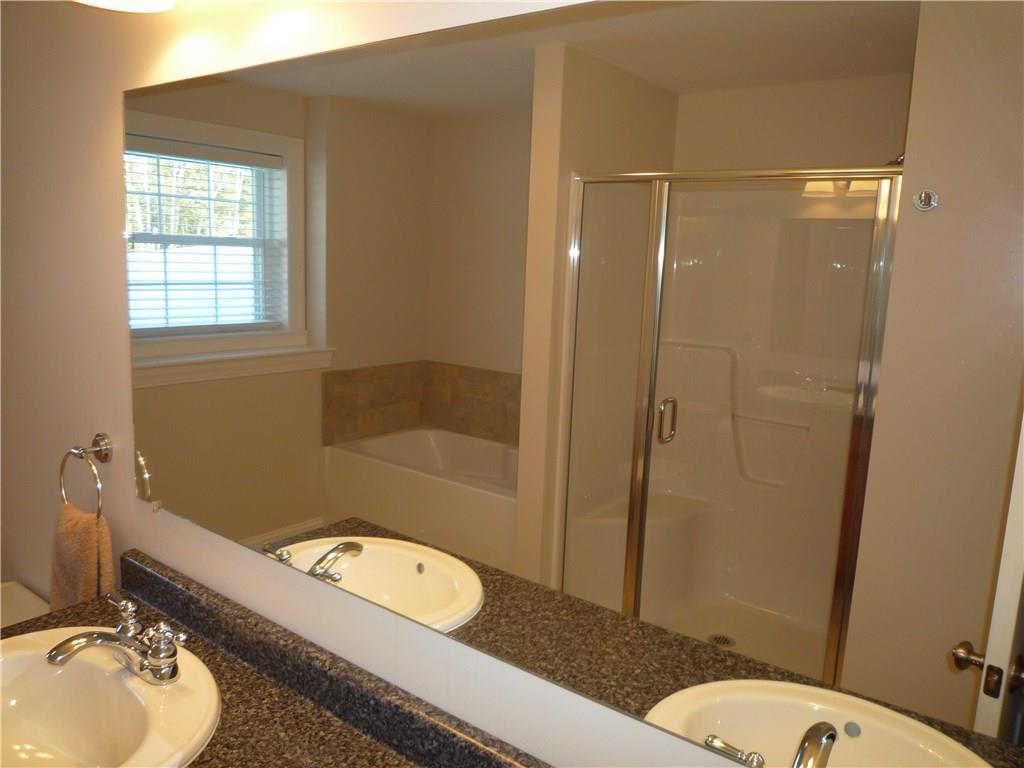 35 Deer Run Road Glenburn, ME 04401 - Photo 27 of 35 Executive Suite full bath.