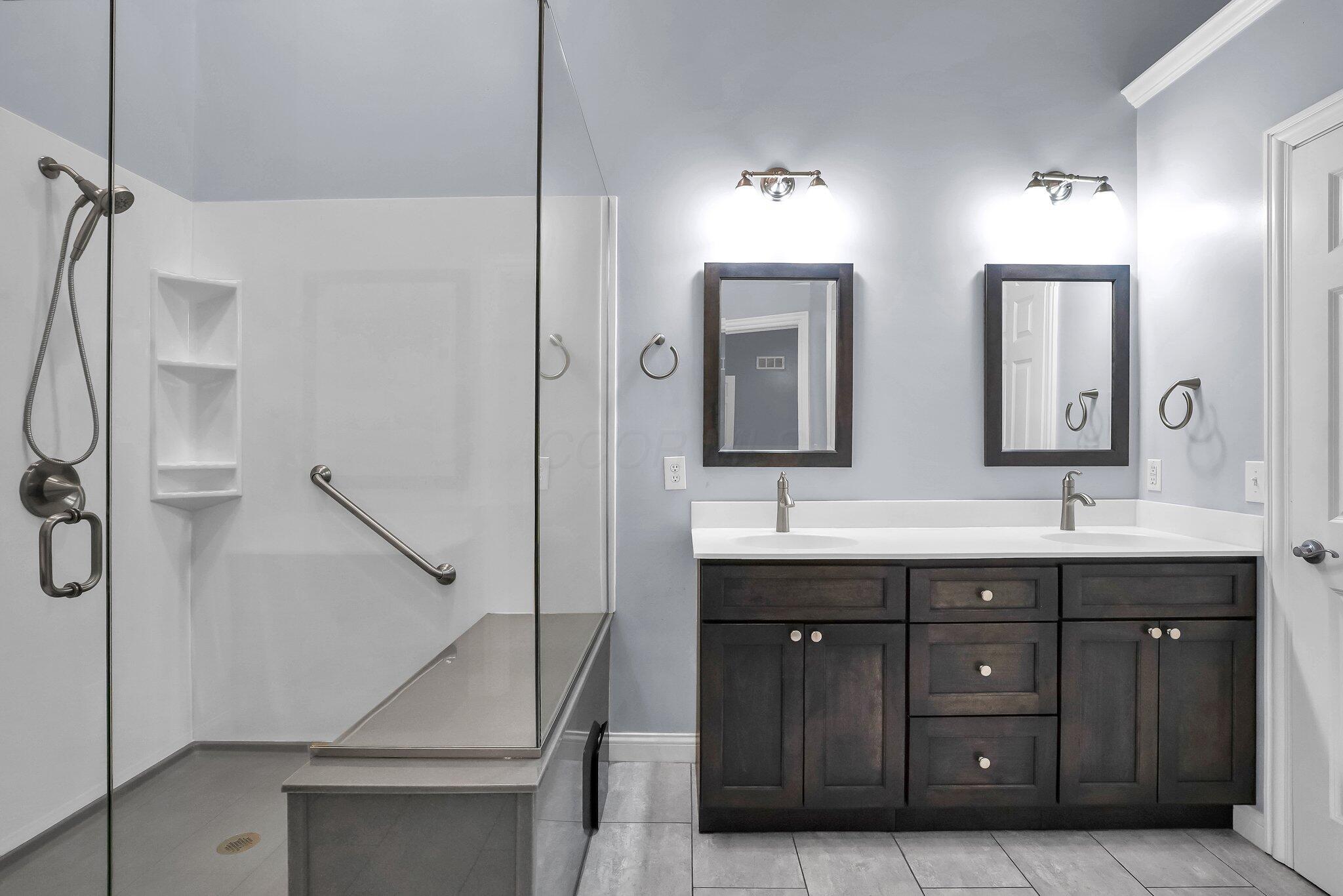 4887 Rays Circle Dublin, OH 43016 - Photo 18 of 32 En Suite Bath