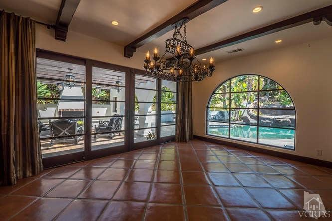 2016 Rayshire Street Thousand Oaks, CA 91362 - Photo 17 of 66 a view of an empty room with a window