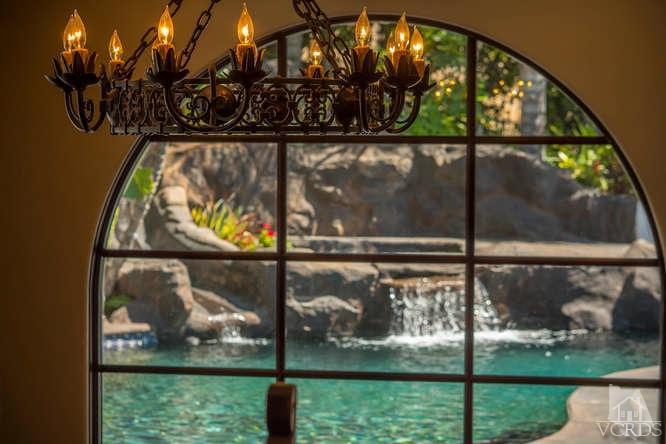 2016 Rayshire Street Thousand Oaks, CA 91362 - Photo 18 of 66 a view of a window