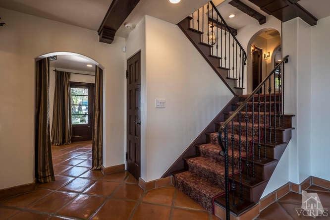 2016 Rayshire Street Thousand Oaks, CA 91362 - Photo 25 of 66 a view of entryway and hall with a front door