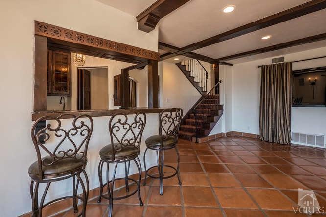 2016 Rayshire Street Thousand Oaks, CA 91362 - Photo 28 of 66 a view of an chairs and table in the room