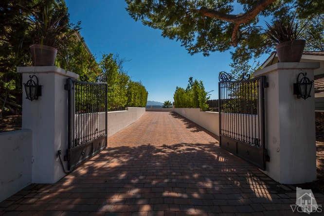 2016 Rayshire Street Thousand Oaks, CA 91362 - Photo 4 of 66 Additional Photo