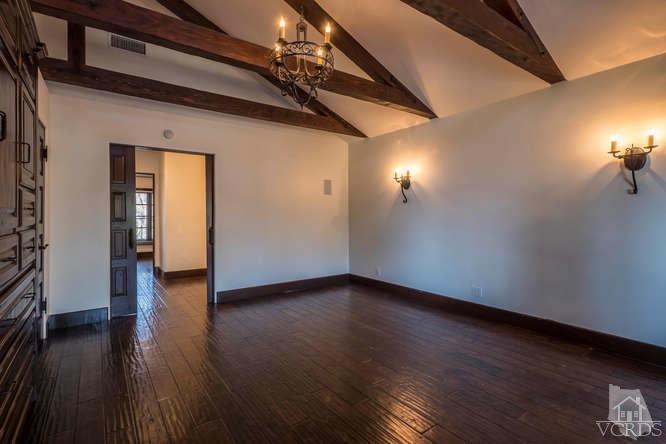 2016 Rayshire Street Thousand Oaks, CA 91362 - Photo 37 of 66 a view of a livingroom with wooden floor