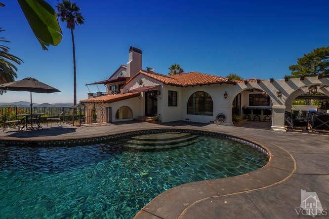 2016 Rayshire Street Thousand Oaks, CA 91362 - Photo 51 of 66 a front view of a house with garden