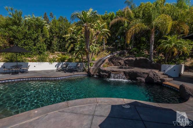 2016 Rayshire Street Thousand Oaks, CA 91362 - Photo 53 of 66 a view of backyard with green space