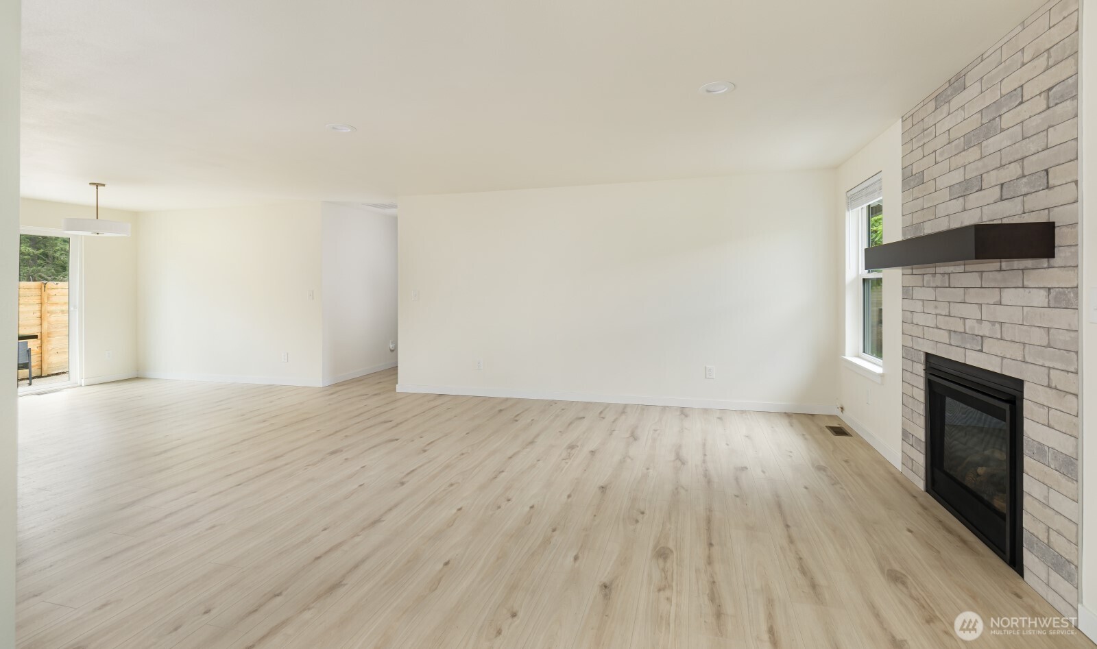 21927 Southeast 237th Street Maple Valley, WA 98038 - Photo 6 of 26