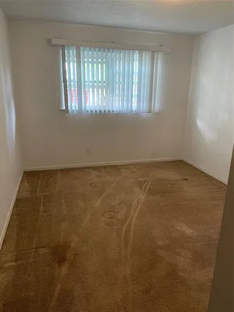 $1,500 | 5880 38th Avenue North, Unit 209, St. Petersburg, FL 33710