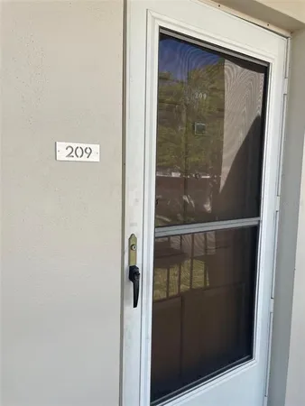 $1,500 | 5880 38th Avenue North, Unit 209, St. Petersburg, FL 33710