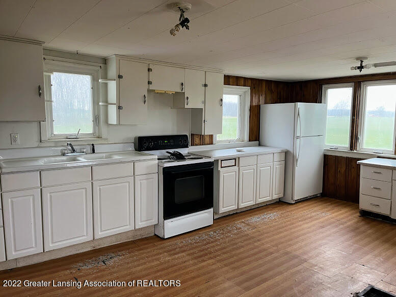 2649 West Locke Road Perry, MI 48872 - Photo 19 of 34 IMG_4036