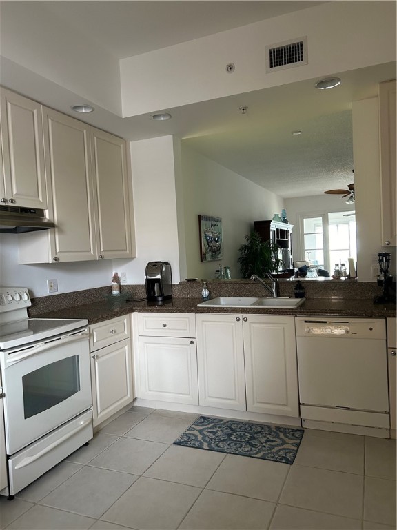 24 Harbour Isle Drive West, Unit 104 Fort Pierce, FL 34949 - Photo 8 of 17