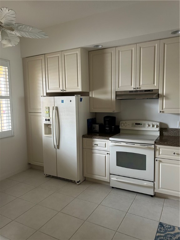 24 Harbour Isle Drive West, Unit 104 Fort Pierce, FL 34949 - Photo 9 of 17