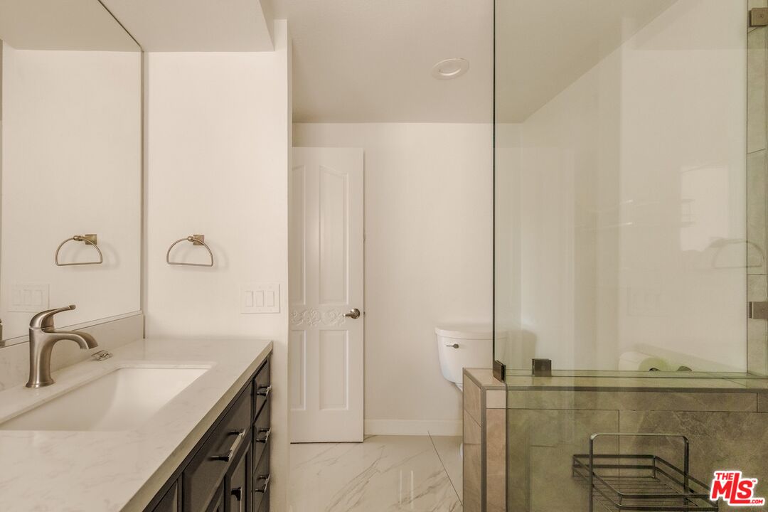 5703 Parkmor Road Calabasas, CA 91302 - Photo 15 of 35