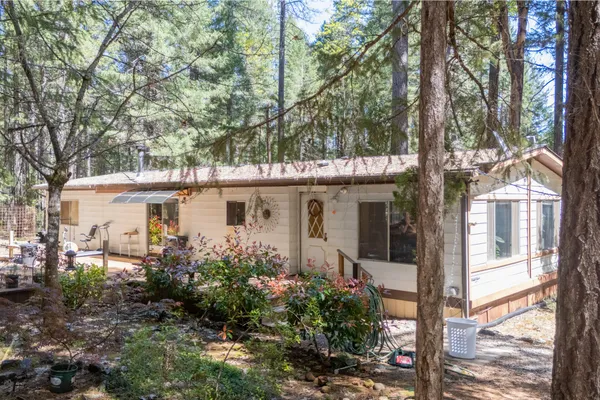 $345,000 | 100 Linkhart Drive, Selma, OR 97538