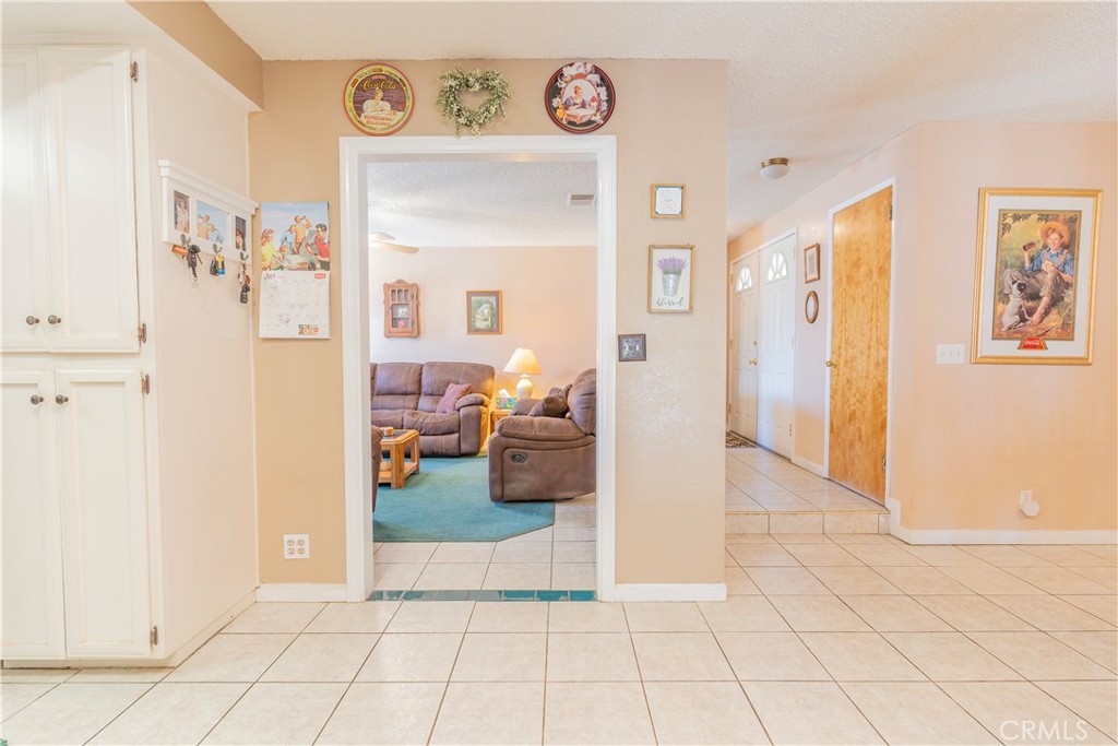 17516 Olive Street Hesperia, CA 92345 - Photo 7 of 32 a view of a living room