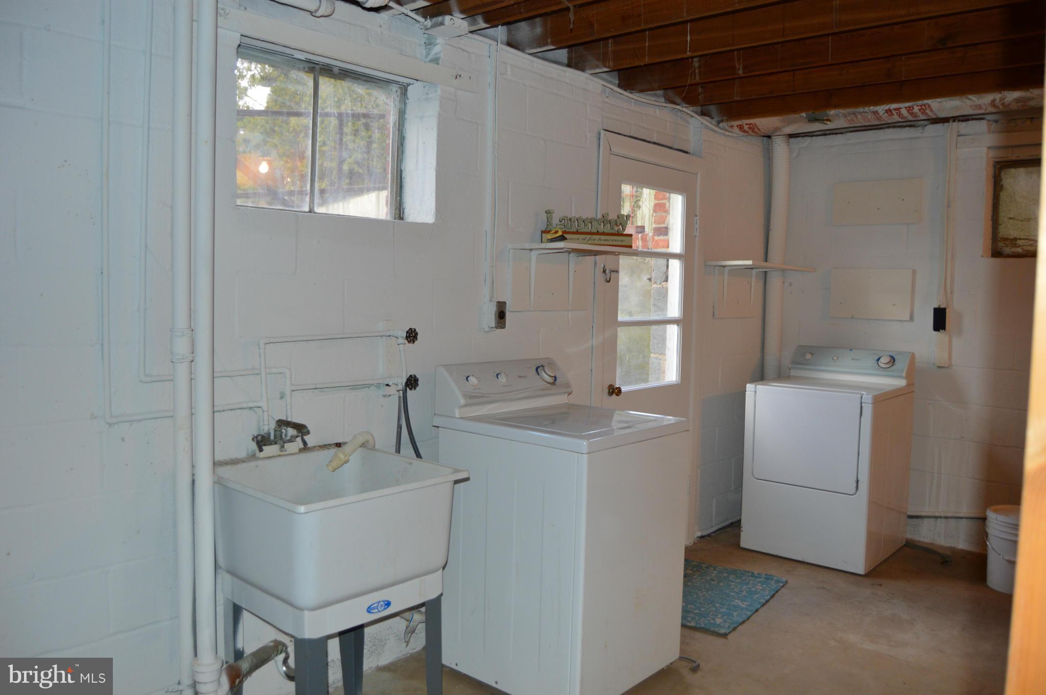 3913 Elby Street Silver Spring, MD 20906 - Photo 22 of 30 Laundry area