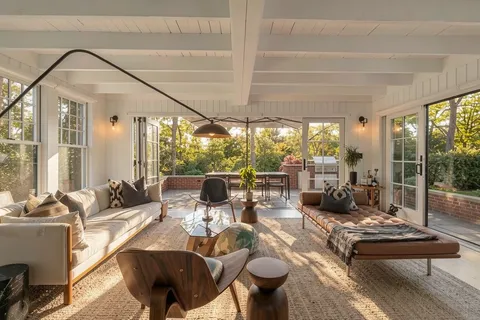 $2,395,000 | 91 East Tiana Road, Hampton Bays, NY 11946