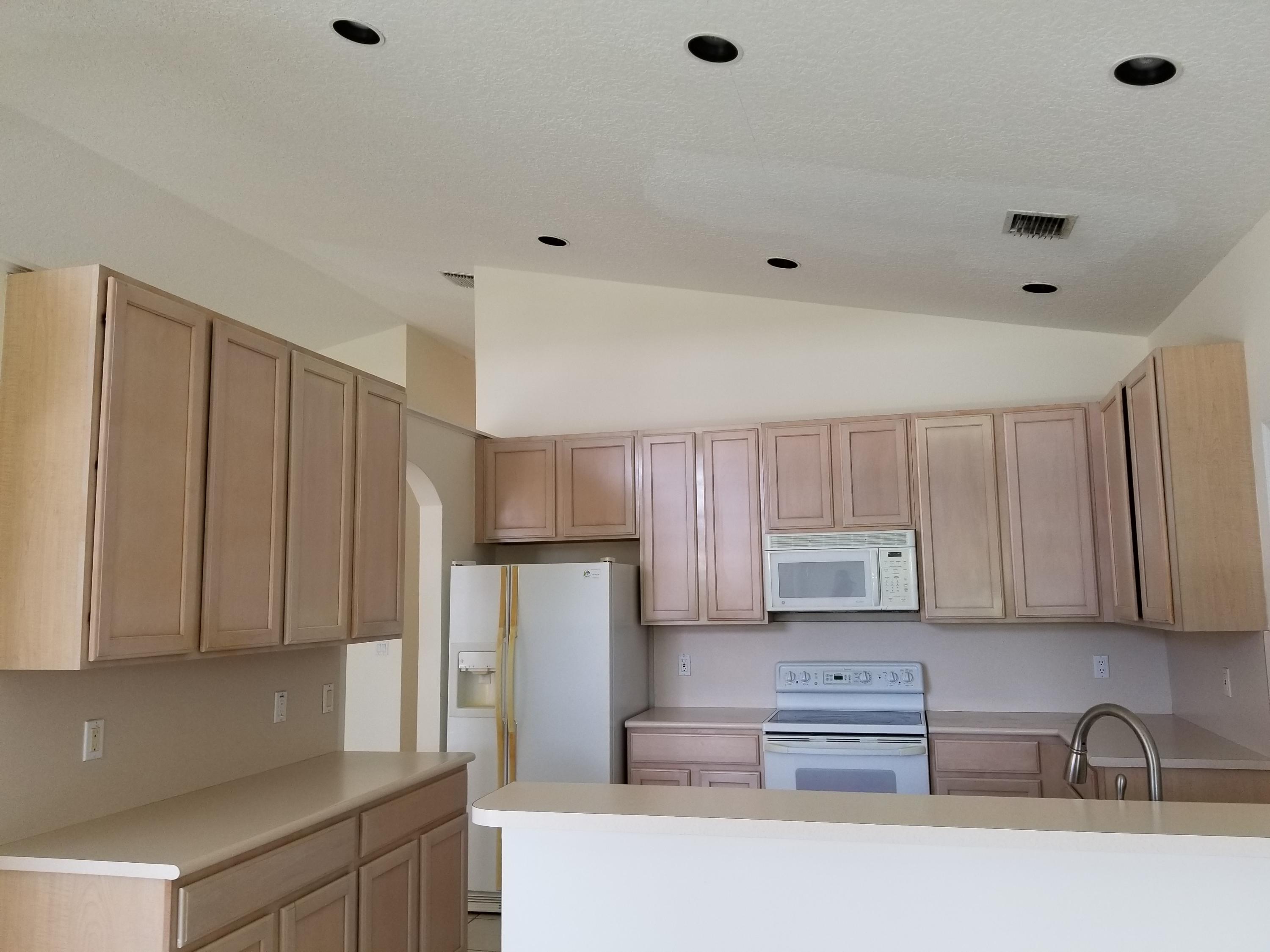 8748 Via Ancho Road Boca Raton, FL 33433 - Photo 9 of 41 Kitchen