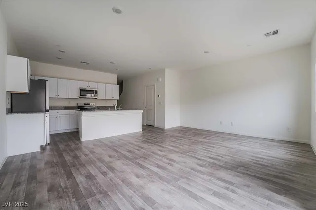 $1,700 | 4133 Venus Falls Avenue, North Las Vegas, NV 89084