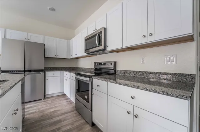 $1,700 | 4133 Venus Falls Avenue, North Las Vegas, NV 89084