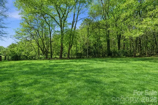 $495,000 | 2036 Hickory Hills Drive, Denver, NC 28037
