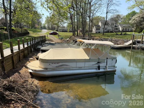 $495,000 | 2036 Hickory Hills Drive, Denver, NC 28037