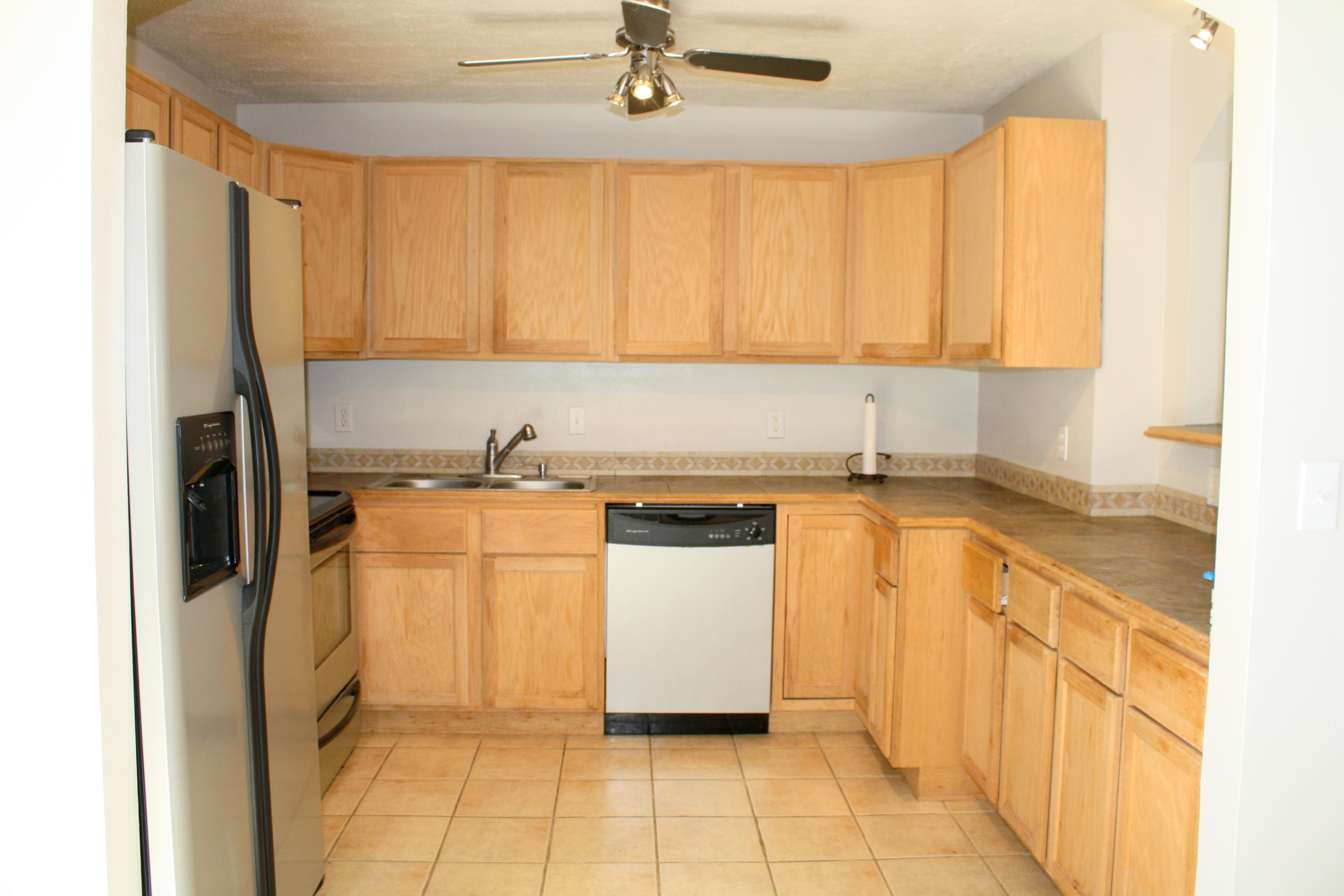 501 Longleaf Road Aberdeen, NC 28315 - Photo 4 of 13 IMG_0918-001