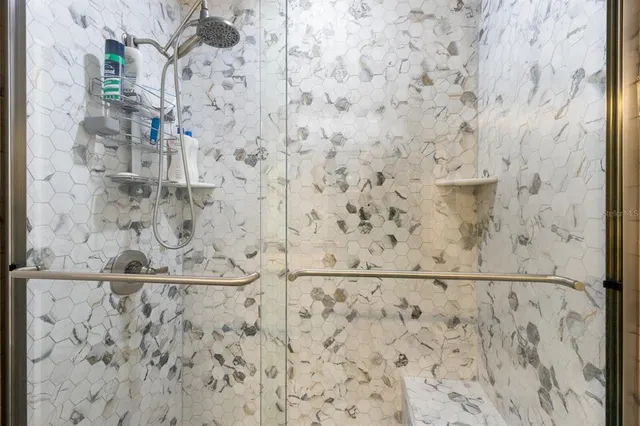 $865,000 | 6250 Holmes Boulevard, Unit 71, Holmes Beach, FL 34217