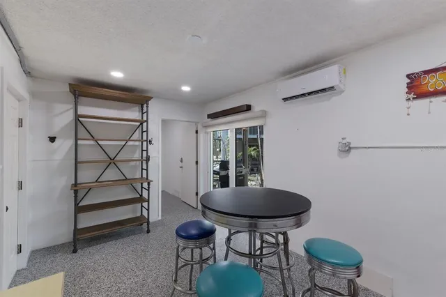 $865,000 | 6250 Holmes Boulevard, Unit 71, Holmes Beach, FL 34217