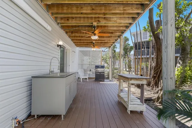$865,000 | 6250 Holmes Boulevard, Unit 71, Holmes Beach, FL 34217