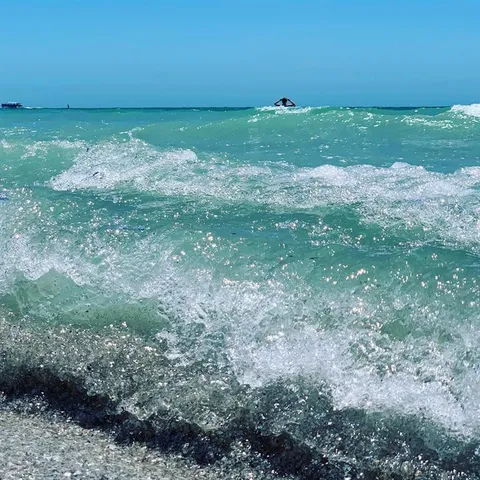 $865,000 | 6250 Holmes Boulevard, Unit 71, Holmes Beach, FL 34217