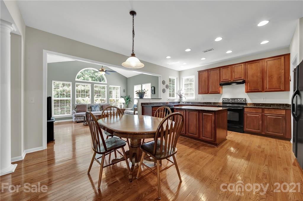 627 Panthers Way Fort Mill, SC 29708 - Photo 14 of 48