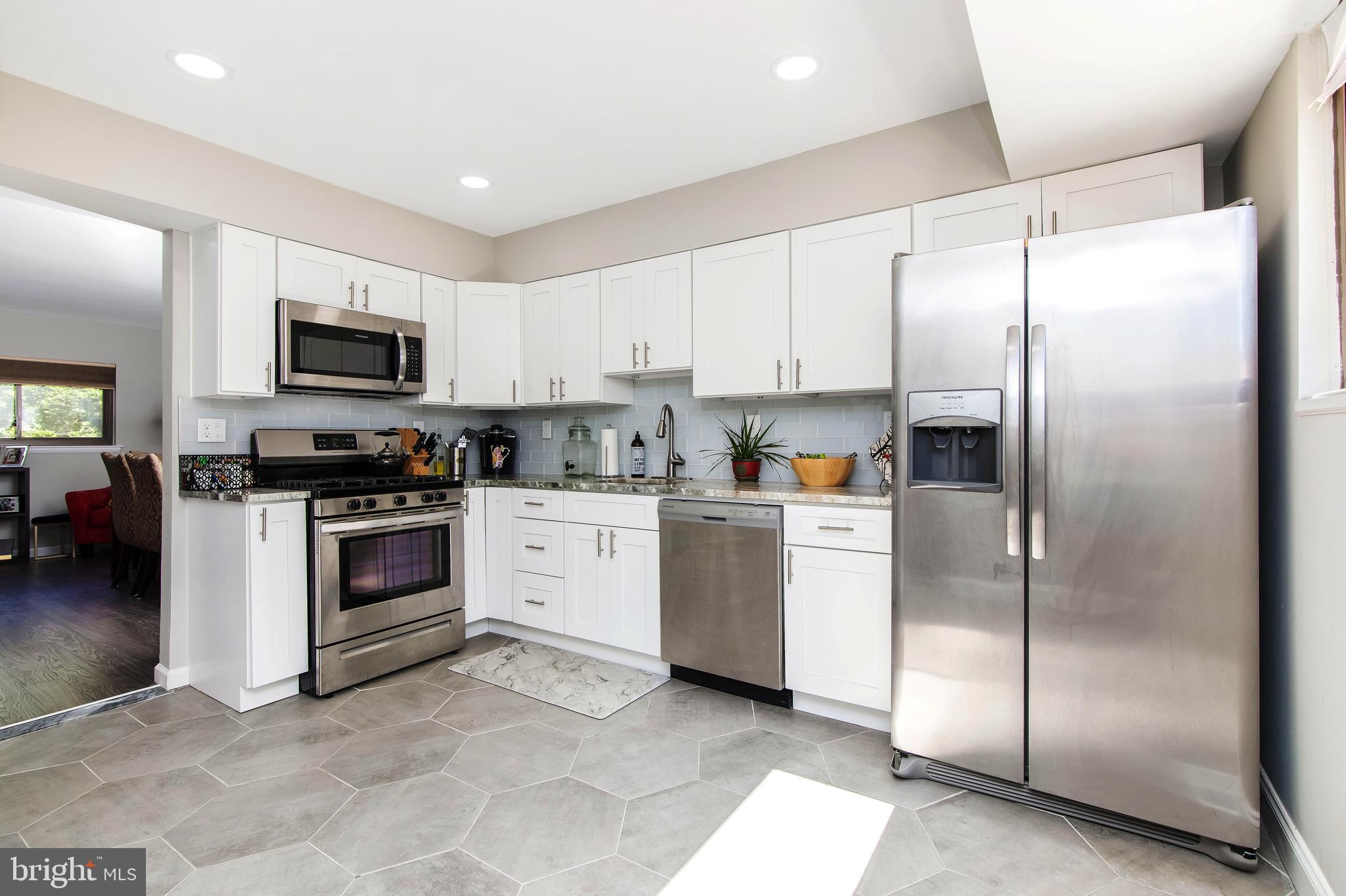 168 Kirkbride Road Voorhees, NJ 08043 - Photo 3 of 23