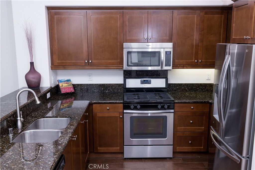 2245 Rolling River Lane, Unit 5 Simi Valley, CA 93063 - Photo 12 of 53