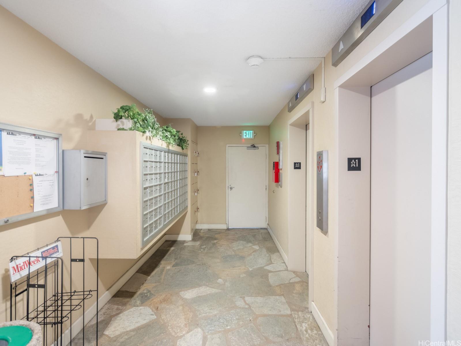 710 Lunalilo Street, Unit 402 Honolulu, HI 96813 - Photo 18 of 19