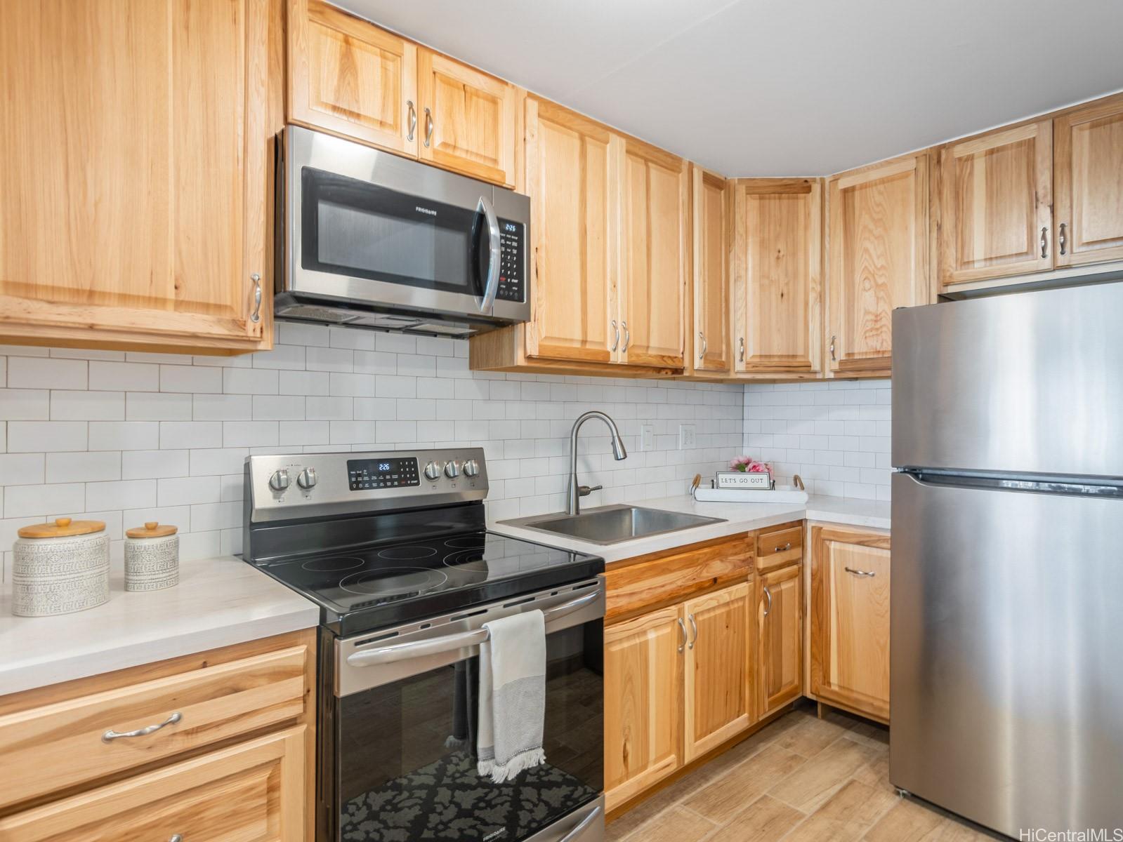 710 Lunalilo Street, Unit 402 Honolulu, HI 96813 - Photo 3 of 19