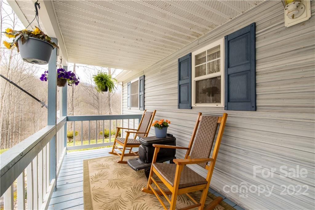 156 Cayton Ridge Bakersville, NC 28705 - Photo 13 of 36 Gallery Image 13