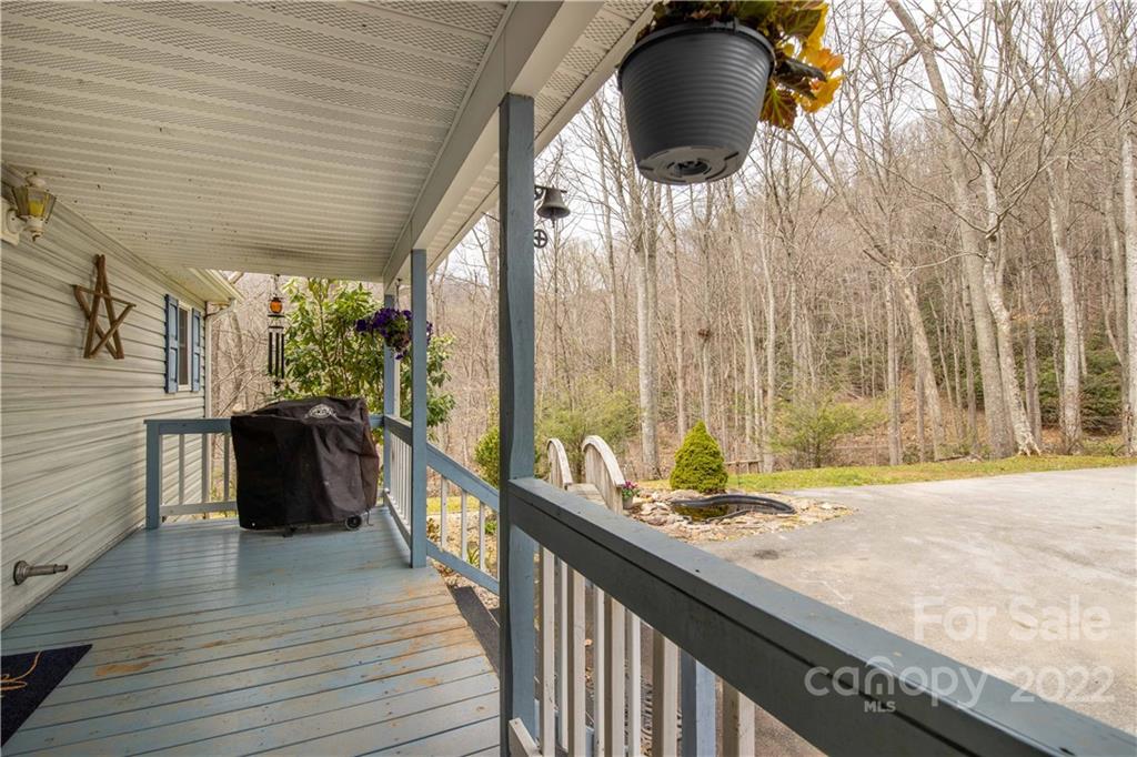 156 Cayton Ridge Bakersville, NC 28705 - Photo 14 of 36 Gallery Image 14