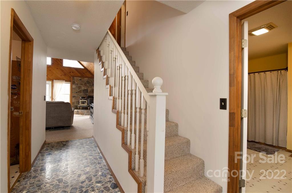 156 Cayton Ridge Bakersville, NC 28705 - Photo 15 of 36 Gallery Image 15