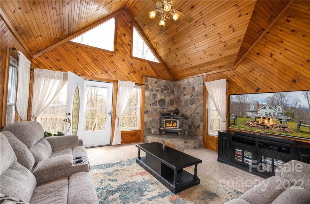 156 Cayton Ridge Bakersville, NC 28705 - Photo 19 of 36 Gallery Image 19