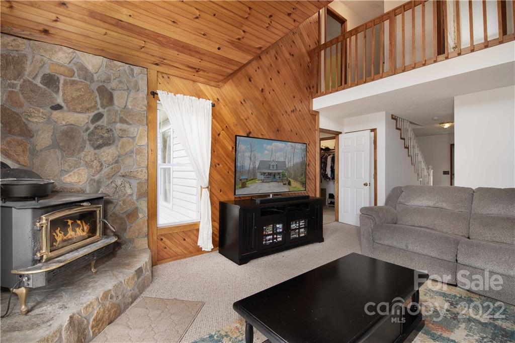 156 Cayton Ridge Bakersville, NC 28705 - Photo 20 of 36 Gallery Image 20