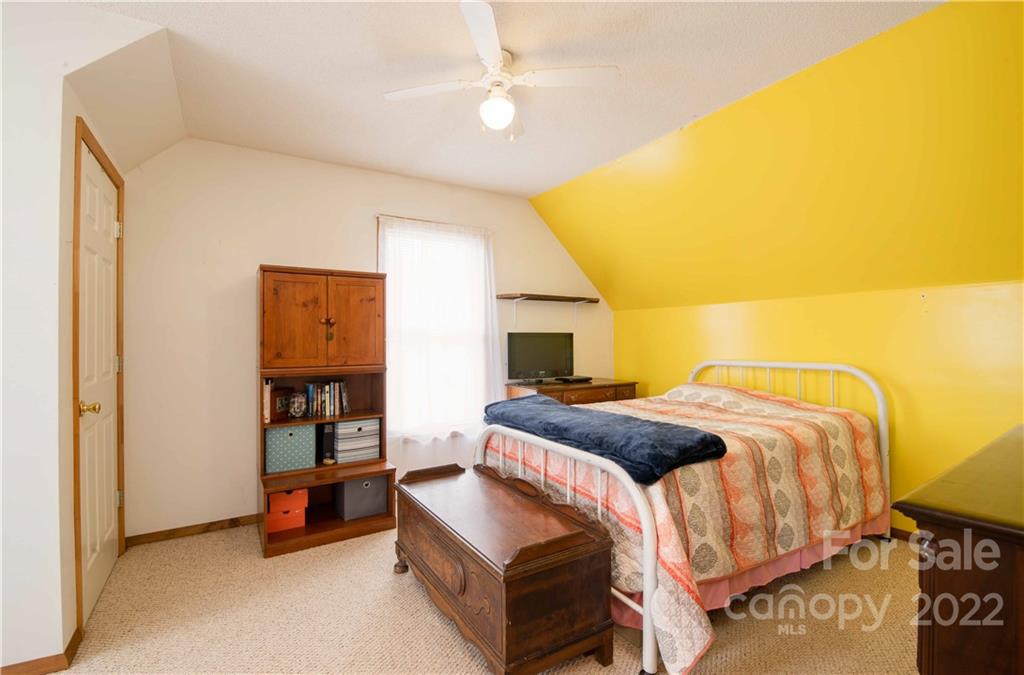 156 Cayton Ridge Bakersville, NC 28705 - Photo 30 of 36 Gallery Image 30