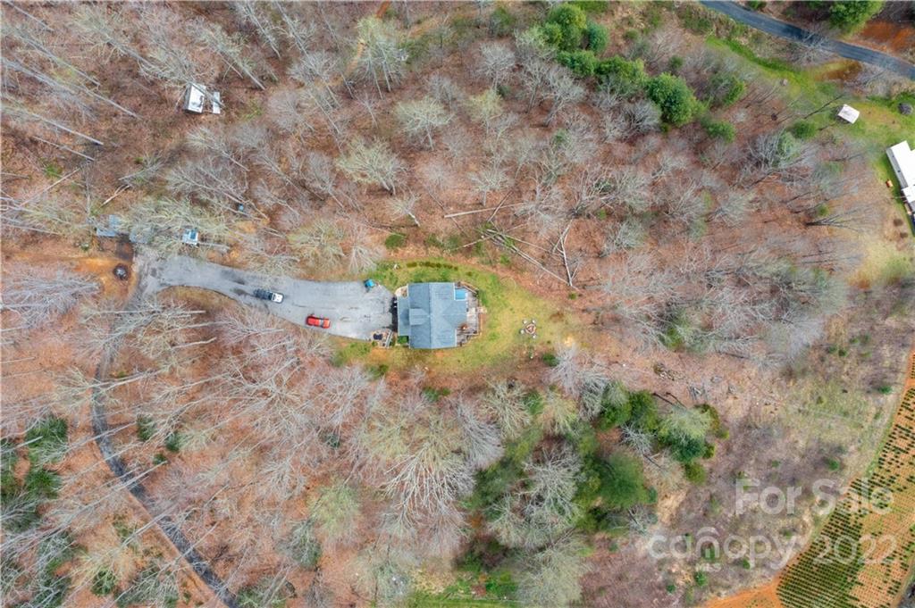156 Cayton Ridge Bakersville, NC 28705 - Photo 8 of 36 Gallery Image 8