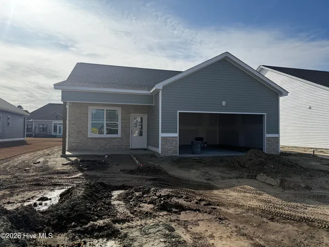 $369,900 | 1024 Seven Iron Drive, Blounts Creek, NC 27814